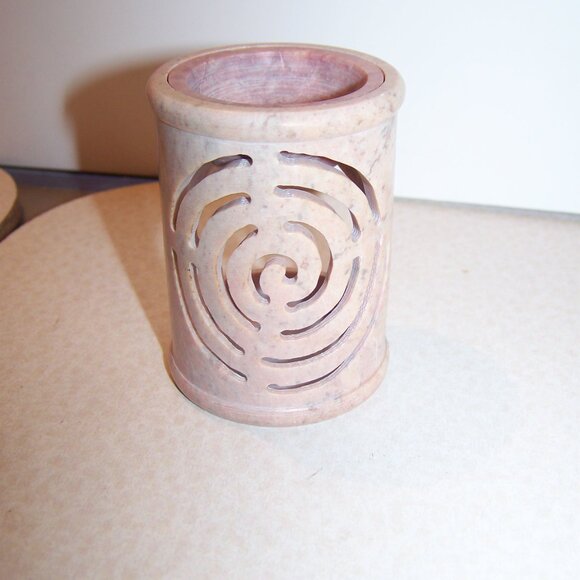 Wax Melt Burner w/3 Sets of Seasonal Wax Melts NWT - Picture 2 of 6